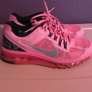 Nike size 8 air max